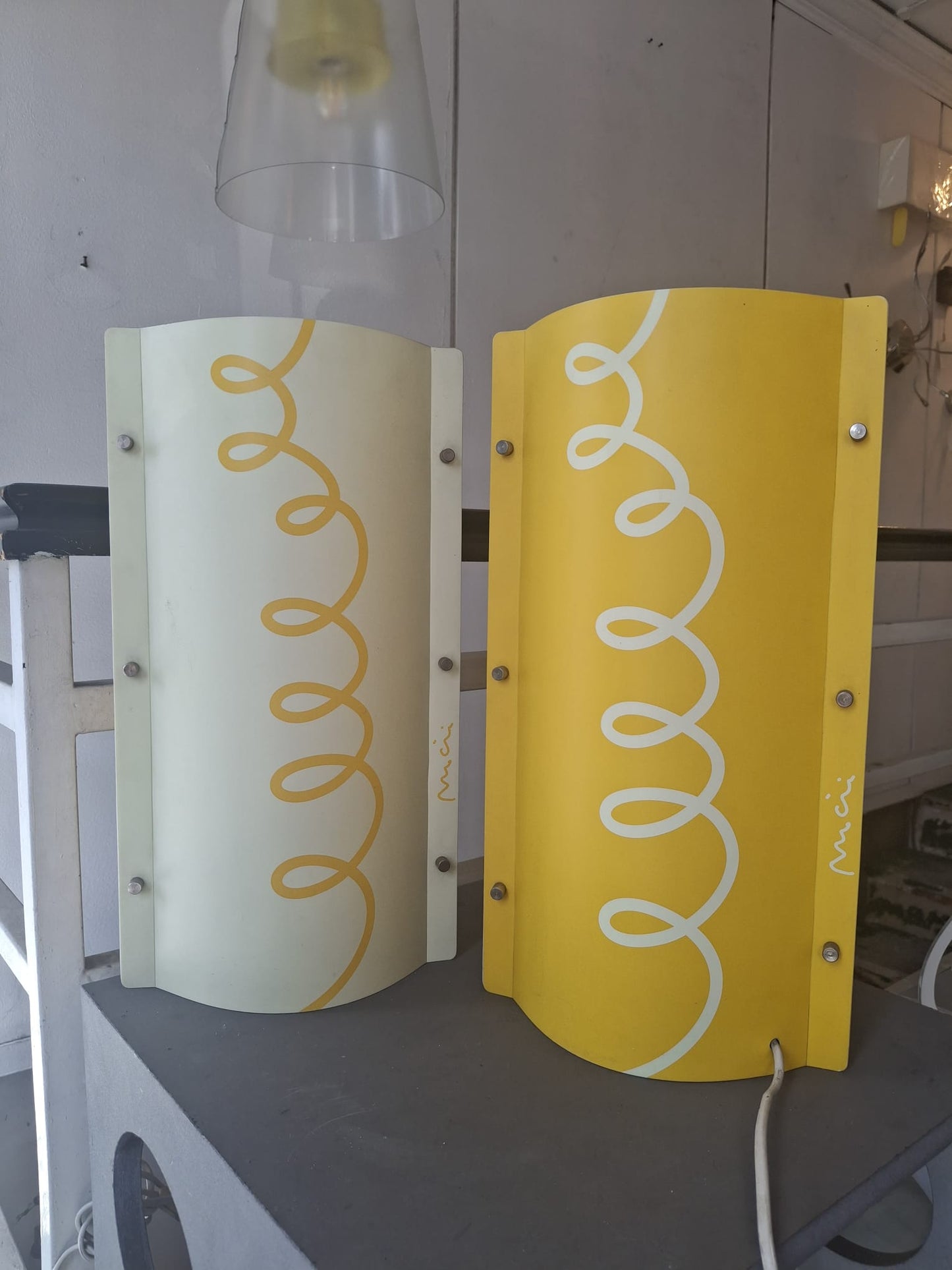 Lampada da tavolo di design Spira Aura