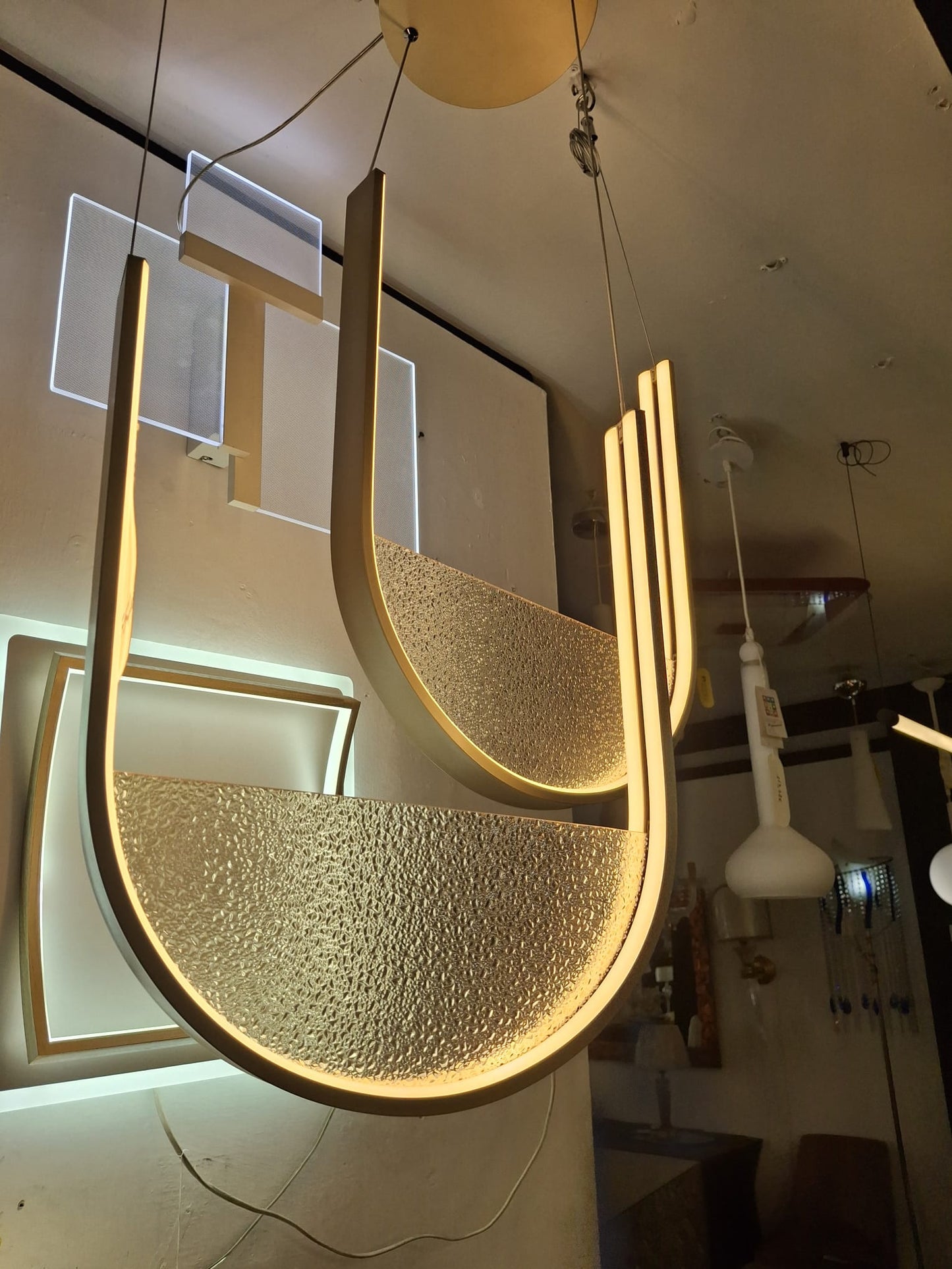 Lampadario in Metallo con Inserto Amovibile in Vetro Granigliato